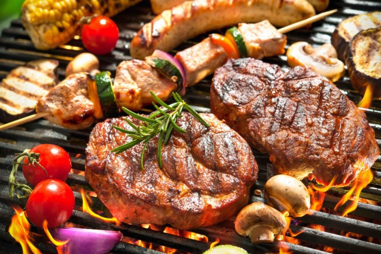Como a carne vermelha e o câncer estão relacionados