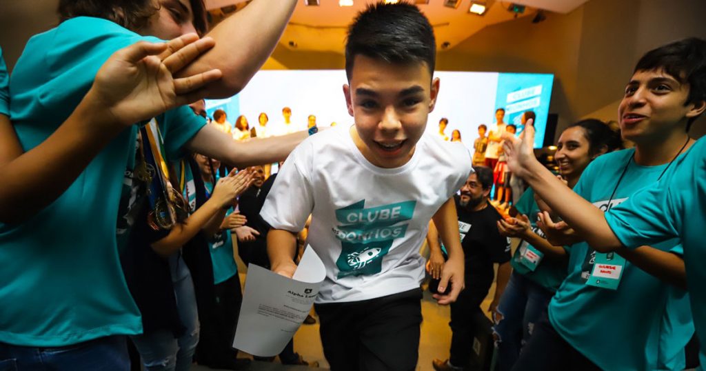 Clube dos Sonhos gera bolsas de estudos para alunos talentosos