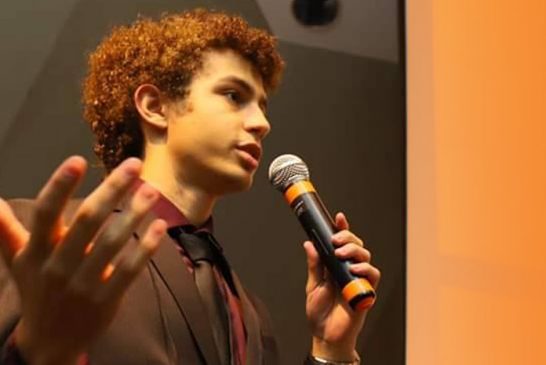 Eleição com jovem candidato ajuda a renovar a política no Brasil